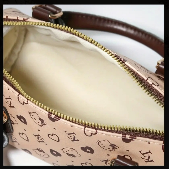 Hello Kitty Crossbody PU Leather Bag ✨️ - Picture 4 of 11